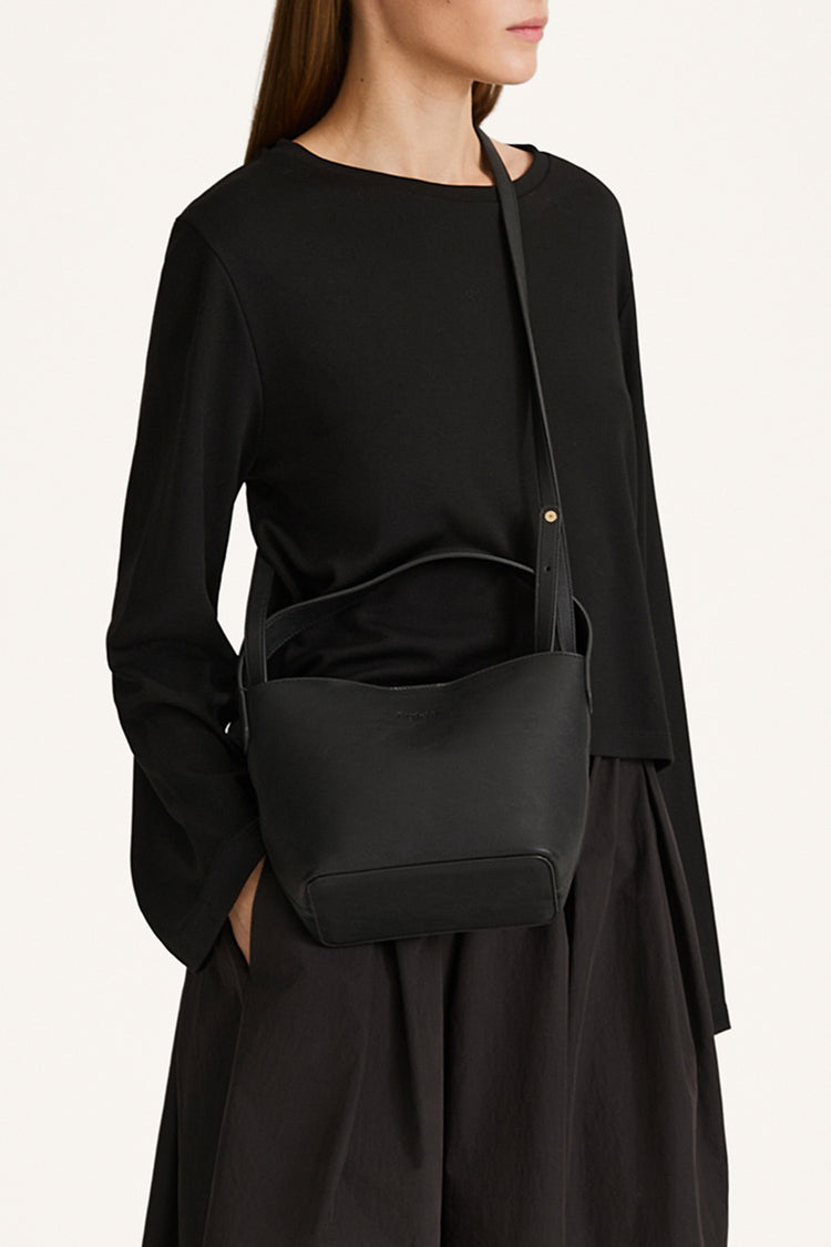 Youness mini bucket bag black stylein side model image