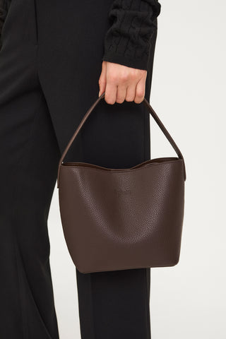 Youness mini bag faux leather coffee stylein model image side close