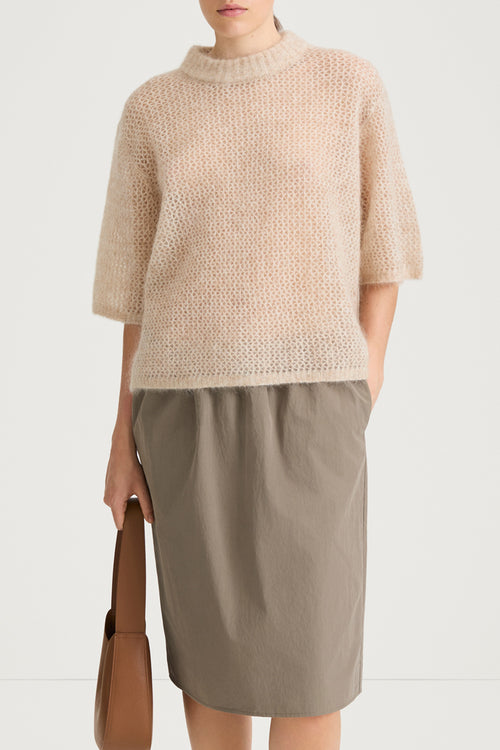 Beige knitted transparent sweater short sleeve stylein nia front close up model image