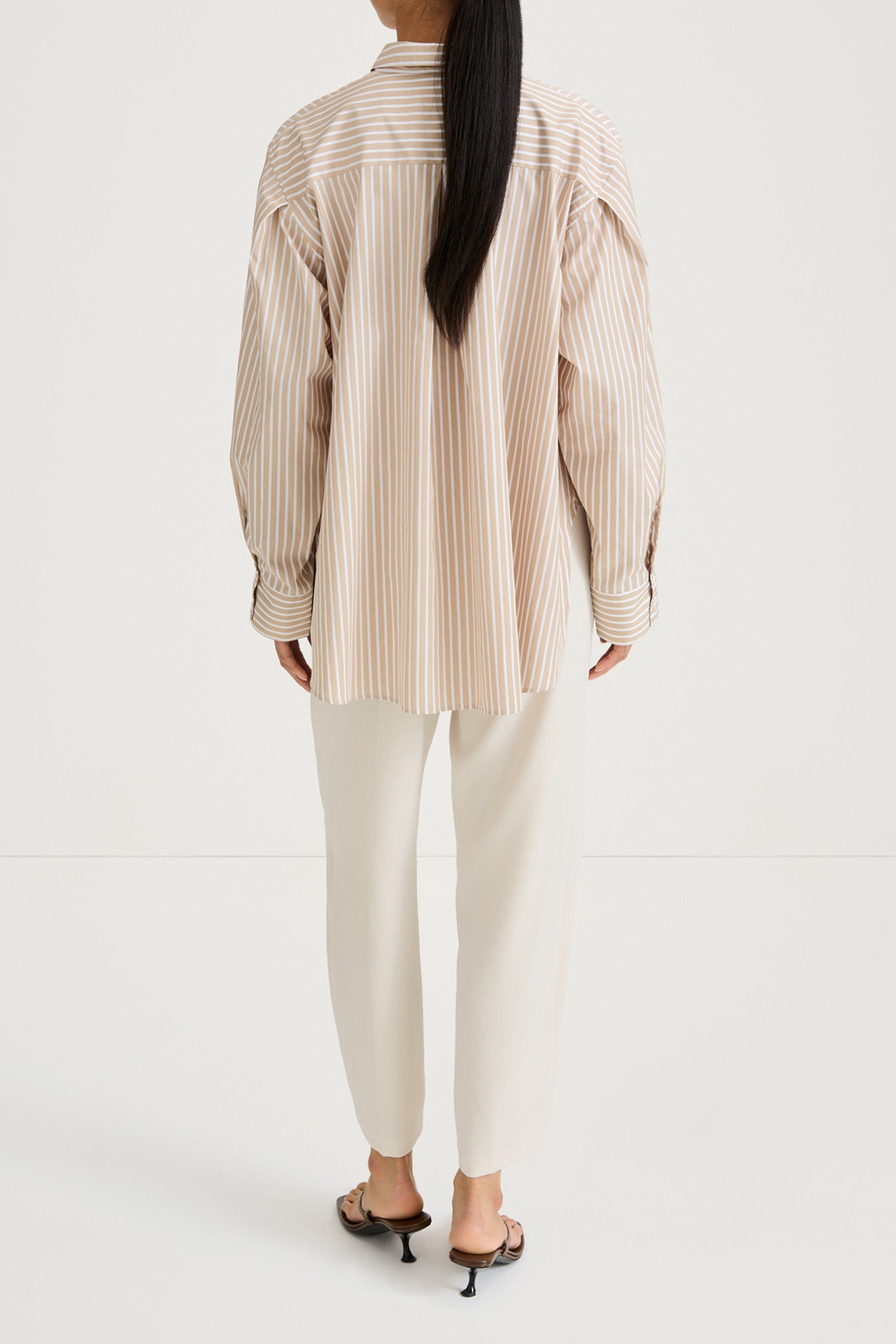 Beige striped cotton shirt jansell stylein back model image