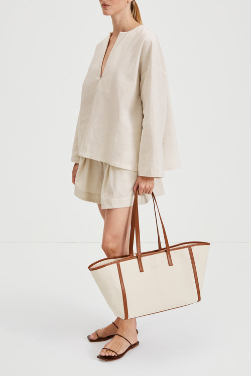 Monte blouse voluminous v neck wide sleeves seersucker beige white stripe stylein side image