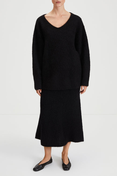 black a-lined knitted skirt stylein nanie front