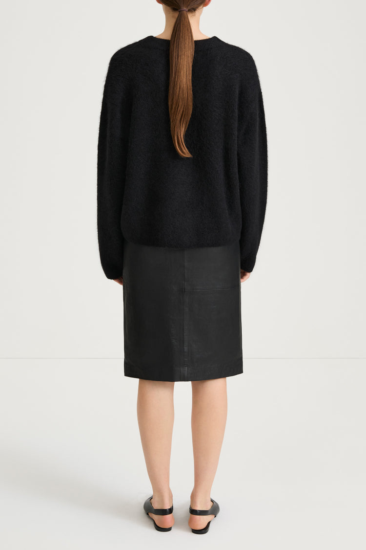 black alpacka sweater stylein lorena back