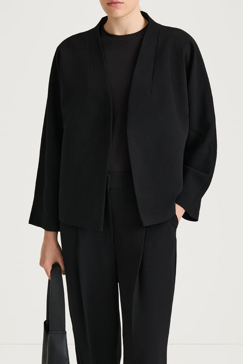 black blazer jacket stylein barrea front close up