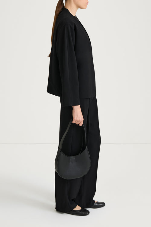 black blazer jacket stylein barrea side