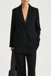 black blazer stylein benito classic closeup
