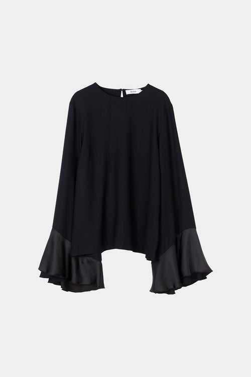 black blouse womenswear stylein marlowe model image