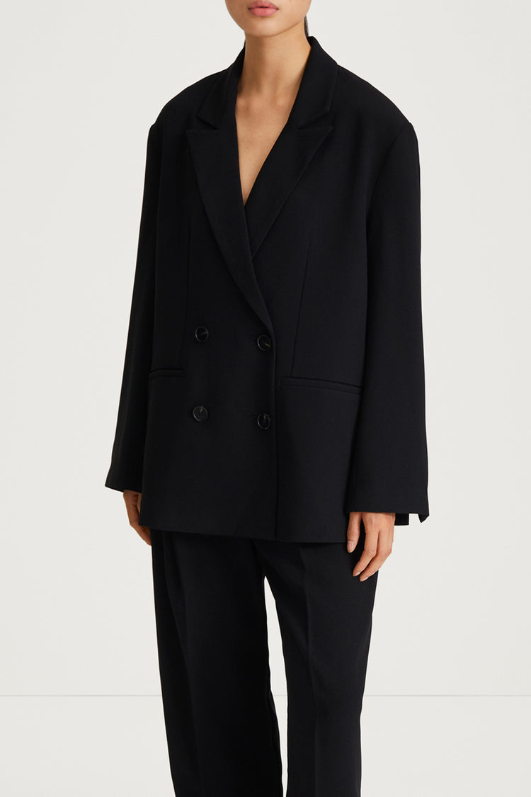 black blazer breena stylein model image zoomed front