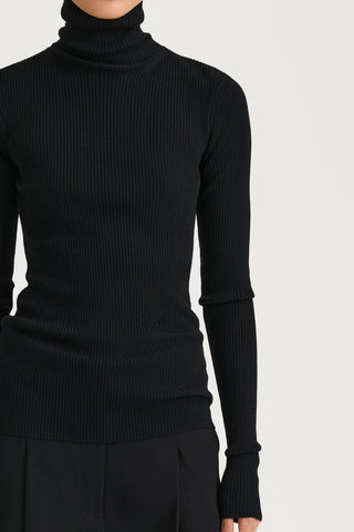 black fine knit turtle neck stylein helea details