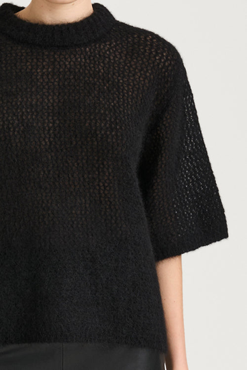 Black knitted transparent sweater short sleeve stylein nia front close up model image