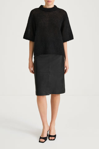 Black knitted transparent sweater short sleeve stylein nia front model image