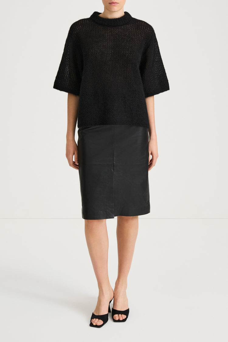 Black knitted transparent sweater short sleeve stylein nia front model image