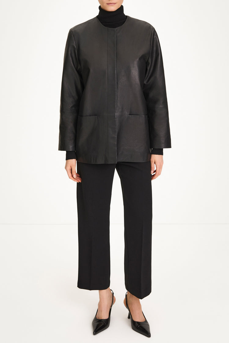 Valencia Leather jacket black stylein model image front