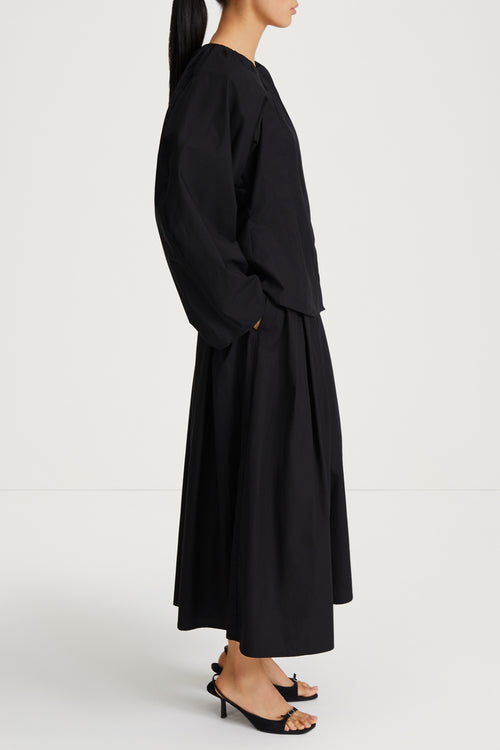 jorina-maxi-black-skirt-stylein side