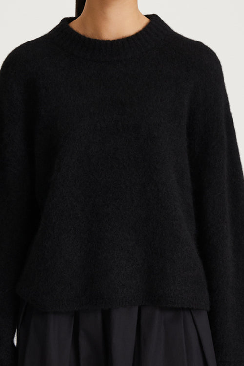 NICLAS SHORT SWEATER - BLACK