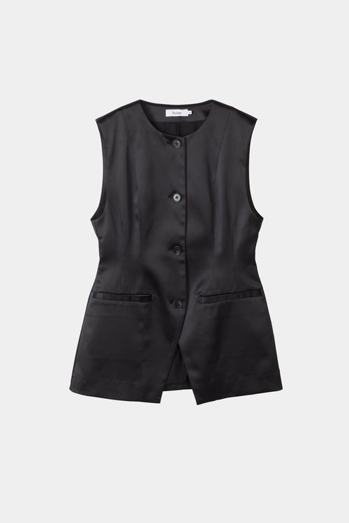 black satin vest stylein balina model image