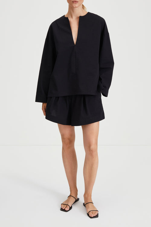 Mojo shorts flared seersucker black stylein front image