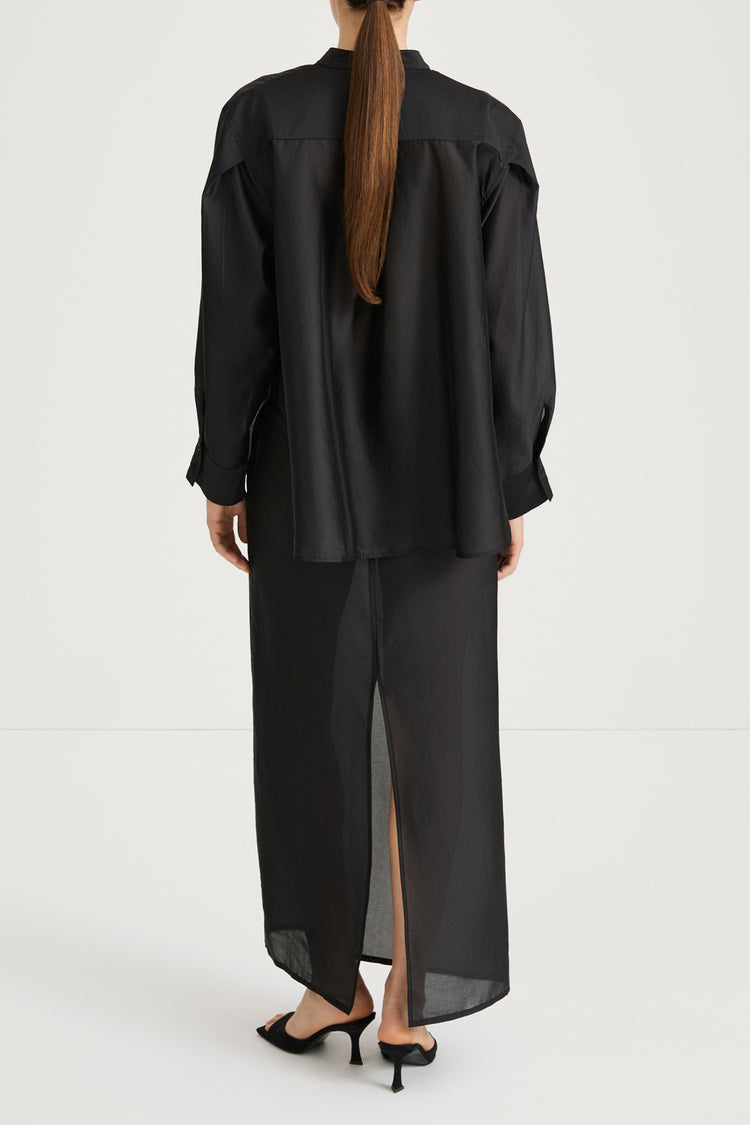 Black maxi transparent skirt stylein back model image