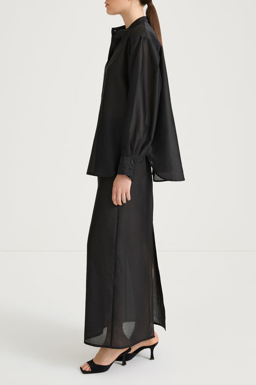 Black maxi transparent skirt stylein side model image