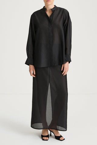 Black transparent shirt stylein briza front model image