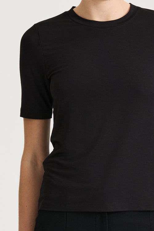 black tshirt jersey stylein chambers detail