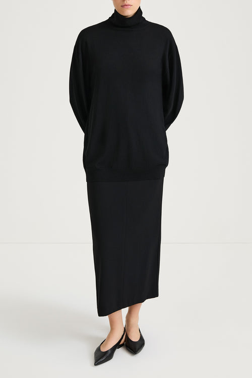 black turtle neck sweater stylein harleen front