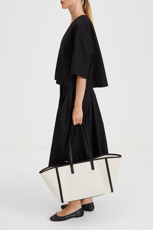 Julianna blouse voluminous cropped v neck short wide sleeves black stylein side image