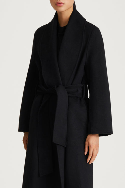 black wool coat long stylein thiene detail