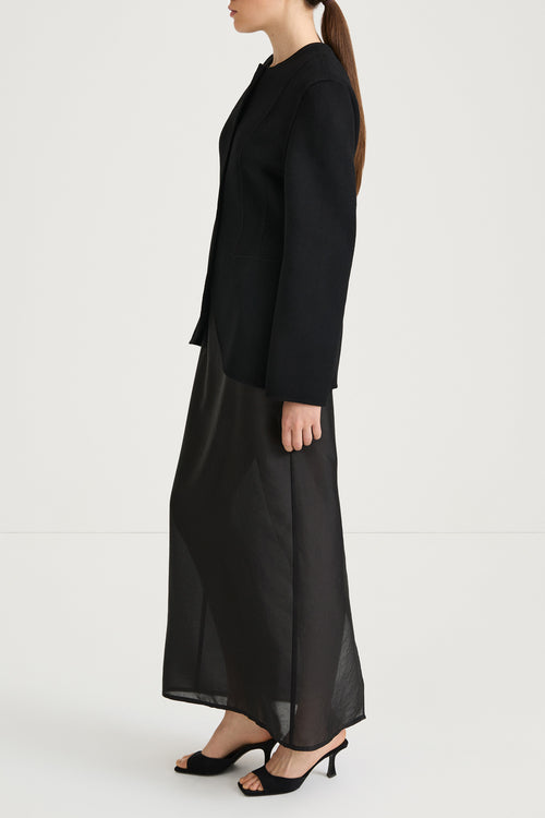 Black wool jacket cinched waist stylein tyra side model image