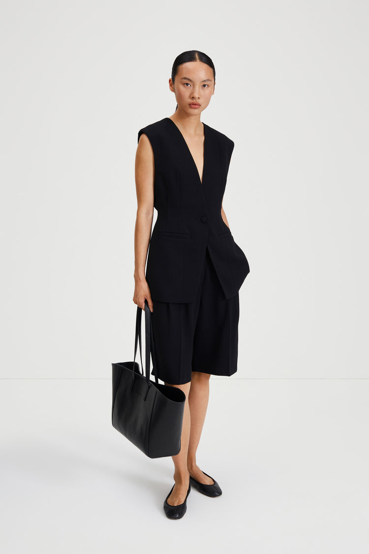 Briella blazer vest cinched waist black stylein front image