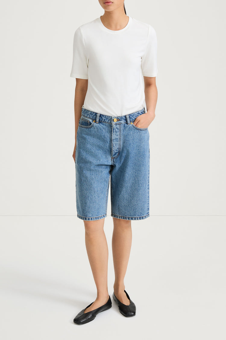 blue denim shorts stylein kim model image