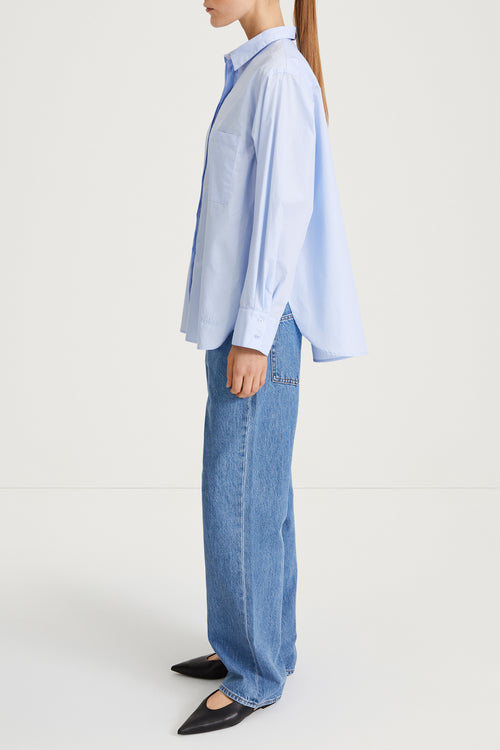 blue shirt cotton stylein jansell model image  side