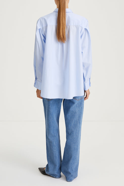 blue shirt cotton stylein jansell model image  back