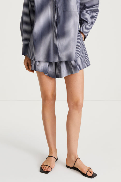 striped shorts blue jojo stylein closeup