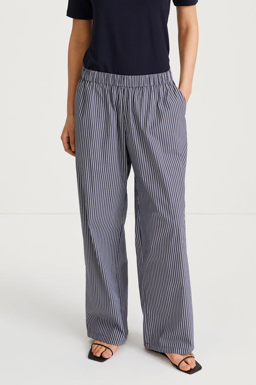 grey striped trousers cotton jessie stylein close up