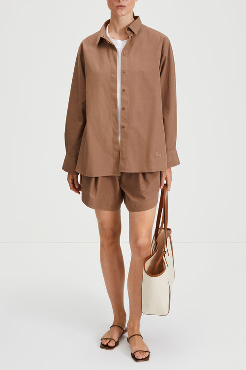 Jojo shorts flared mud brown stylein front image