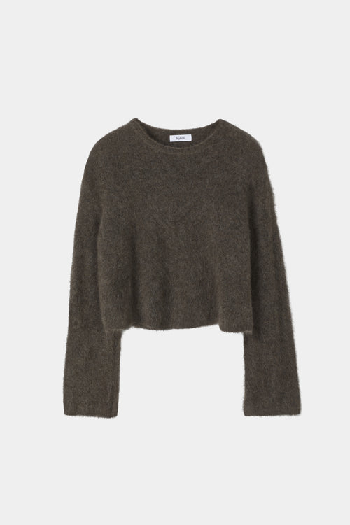 brown knitted sweater stylein niMA short front