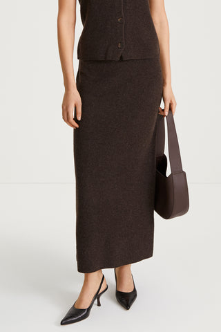  maxi knitted skirt brown stylein harmonia stylein close up