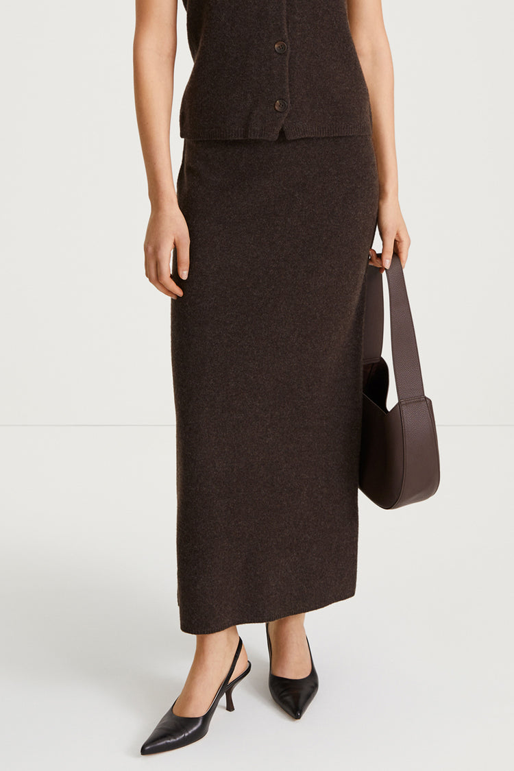  maxi knitted skirt brown stylein harmonia stylein close up