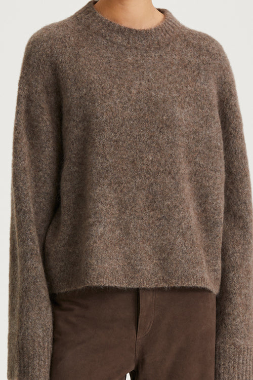 NICLAS SHORT SWEATER - BROWN