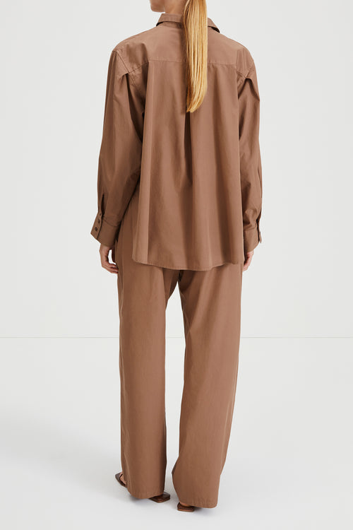 Jansell shirt voluminous flared mud brown stylein back image