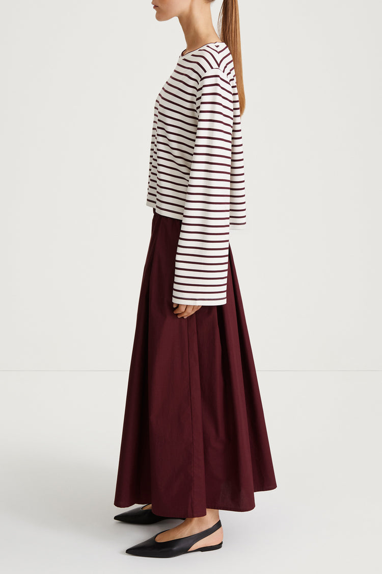 jorina maxi skirt burgundy stylein side