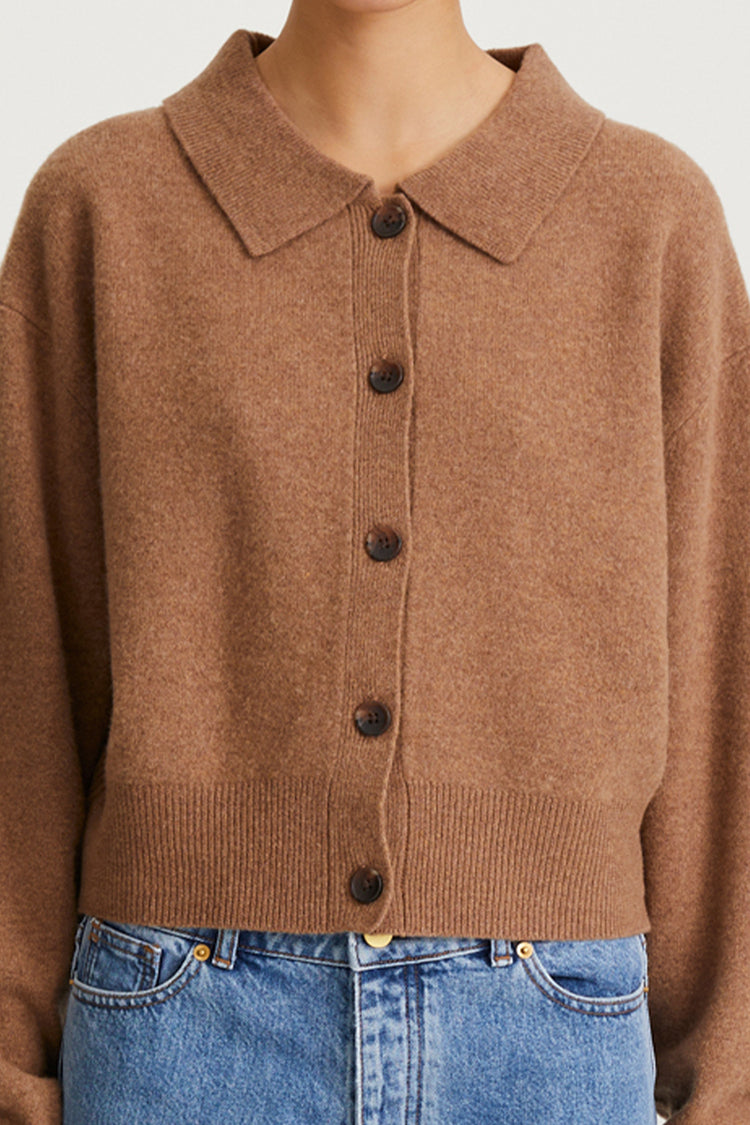 camel cardigan tennis collar stylein halina detail