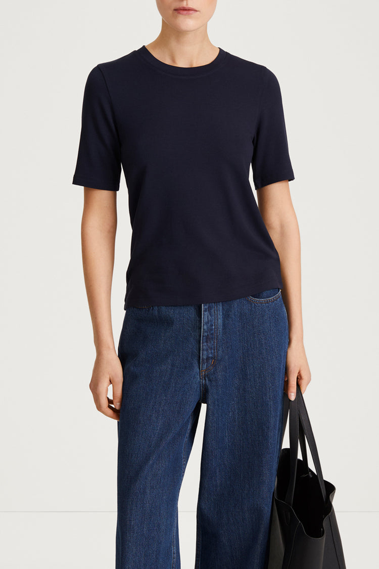 chambers tshirt midnight jersey top stylein  close up