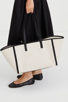 Yendi tote bag black canvas stylein front image