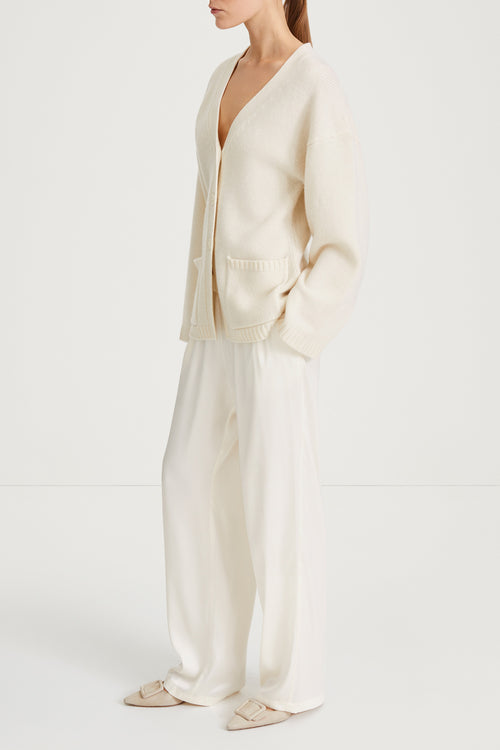 cream knitted cardigan stylein helia side