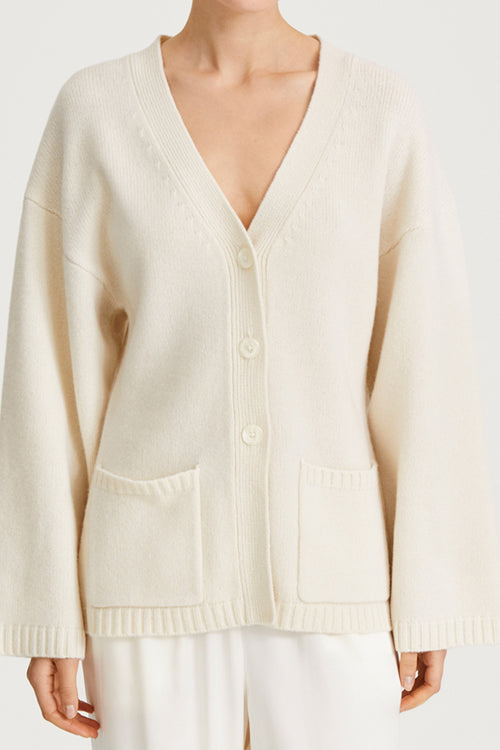 cream knitted cardigan stylein helia detail