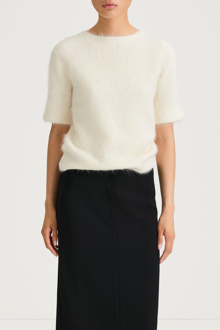 cream knitted short sleeve top stylein loha close up