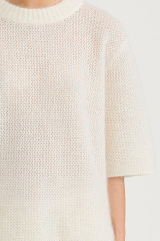 Cream knitted transparent sweater short sleeve stylein nia front close up model image
