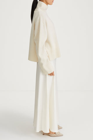 cream knitted wool sweater stylein hilary side